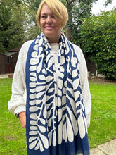 Ladies Bold Leaf Print Oversized Fashion Scarf – Navy & White