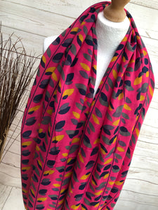 Ladies Multi Coloured Leaves Pattern FUCHSIA PINK Fashion Scarf
