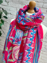 Ladies Vibrant Shell & Starfish Seaside Print Frayed Scarf - Fuchsia Pink