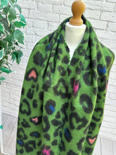 Thick Leopard Animal Print Hearts Tassel Pashmina Winter Scarf - GREEN