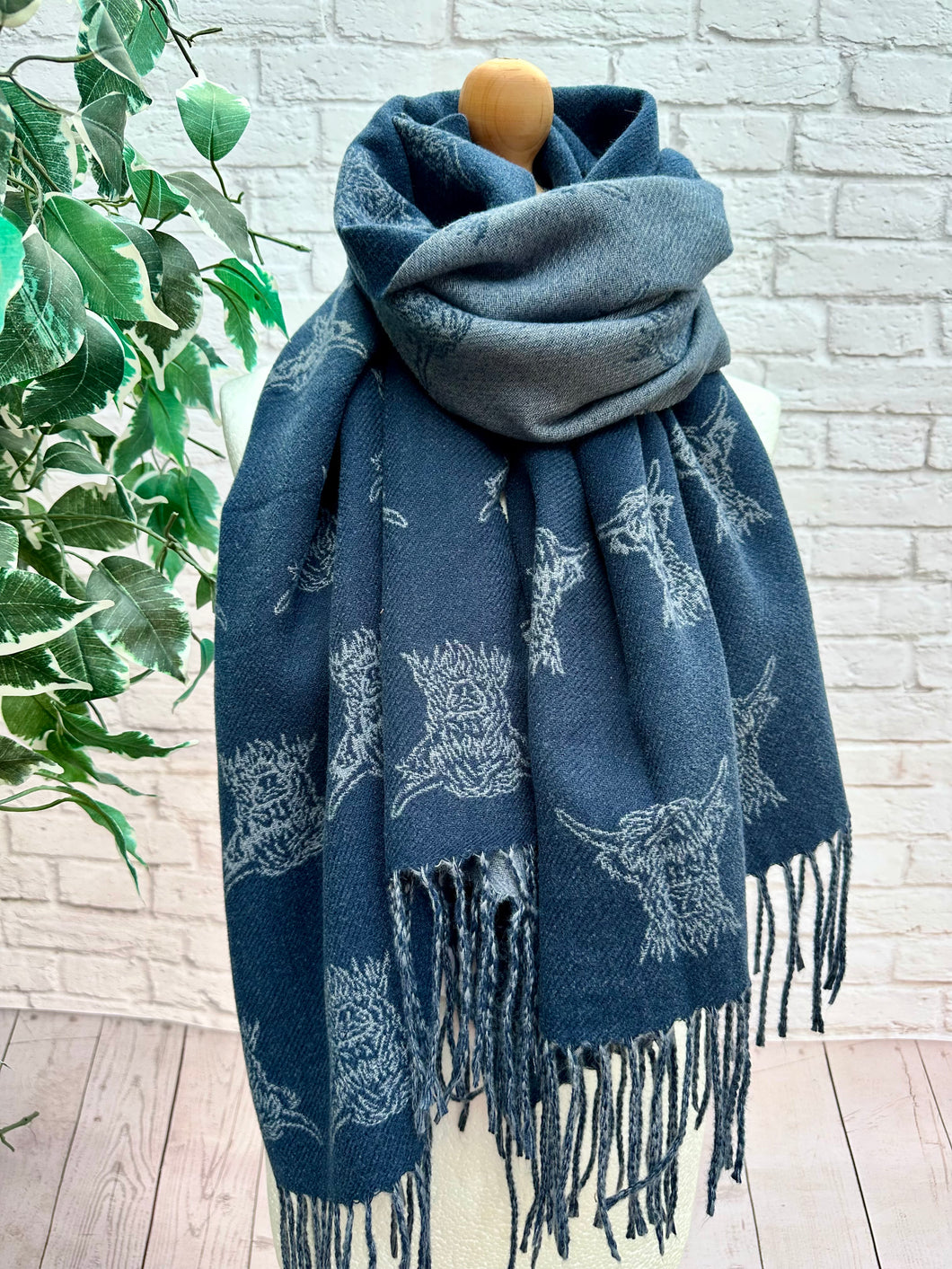 Thick Reversible Highland Cow NAVY BLUE Tassel Pashmina Winter Scarf