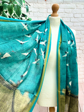 Ladies Silk Blend Japanese Cranes Scene Art Print Fashion Scarf