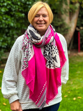 Ladies Bold Tiger & Leopard Animal Print HOT PINK BLACK Fashion Scarf