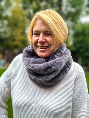 Ladies Short Faux Fur GREY Soft Winter Snood Scarf