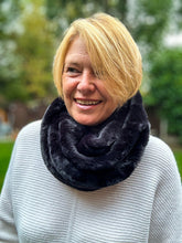 Ladies Short Faux Fur BLACK Soft Winter Snood Scarf