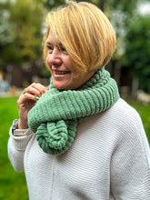 Ladies Knitted Double Wrap Winter Snood Scarf - Green