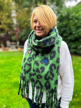 Thick Leopard Animal Print Hearts Tassel Pashmina Winter Scarf - GREEN