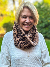 Ladies Short Faux Fur Leopard Animal Print CAMEL BROWN BLACK Soft Winter Snood Scarf