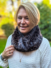 Ladies Short Faux Fur Leopard Animal Print GREY BLACK Soft Winter Snood Scarf