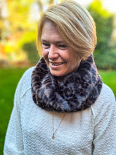 Ladies Short Faux Fur Leopard Animal Print GREY BLACK Soft Winter Snood Scarf