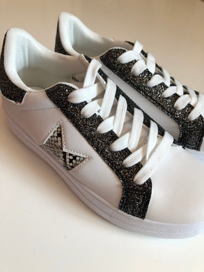 Ladies White Fashion Pumps with Black Glitter and Snake Skin Detail - Size 4 - 8